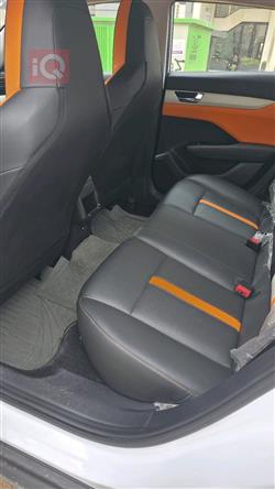 دۆنگ فینگ شاین